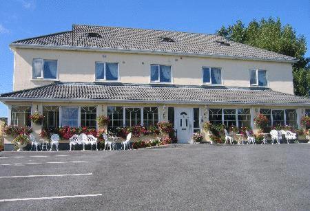 Teach Na Coiribe B&B Castlegar Экстерьер фото